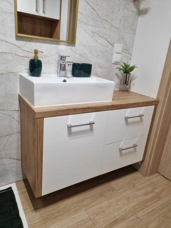 Apartament Sloneczny -Sciegiennego 키엘체 외부 사진